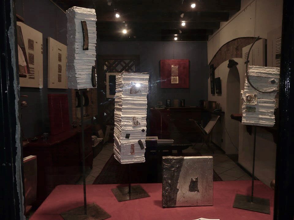 Mostra paesaggi del lago in sala espositiva